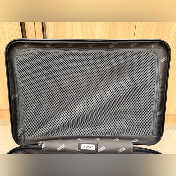 Away Blush Pink Bigger Carry on Luggage - Picture 8 of 11